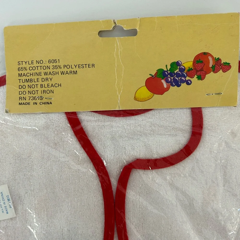 🦋 5/$25 - Tuti Fruiti Baby Bib Vintage - NWT - Clock Print on the Front